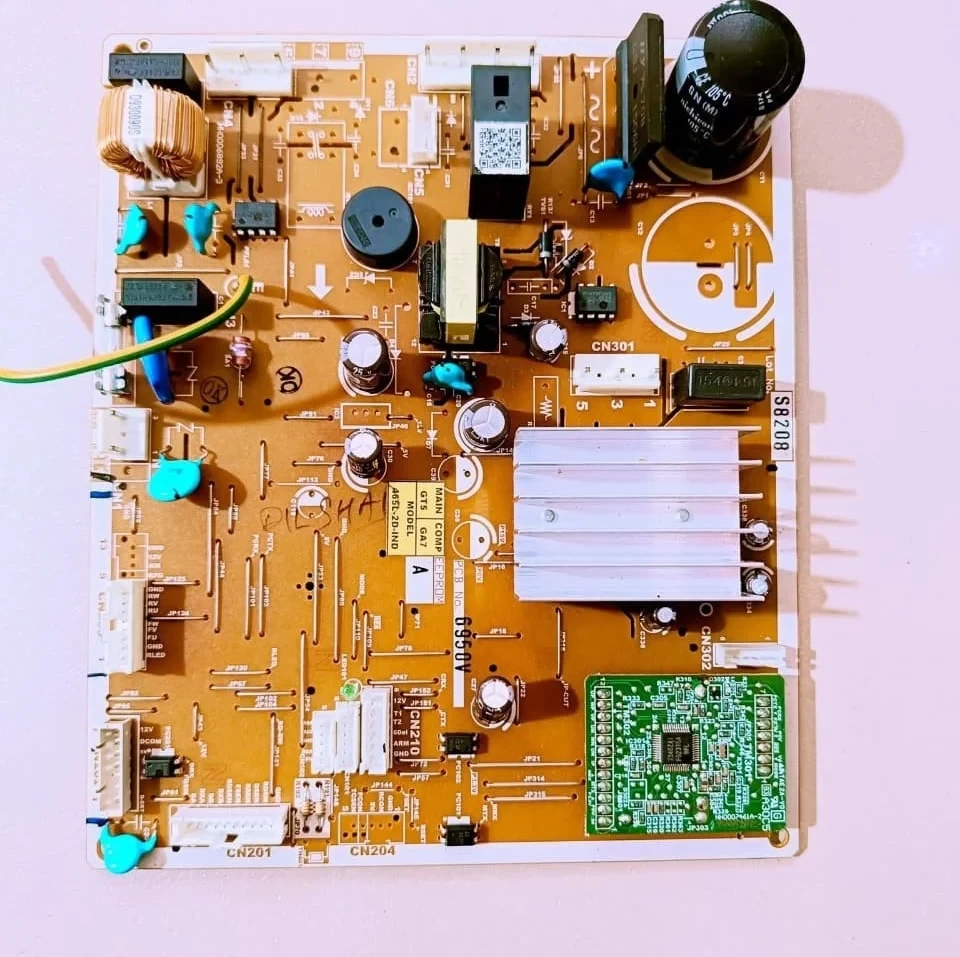 HITACHI REFRIGERATOR/FRIDGE PCB BOARD (Mother BOARD)
